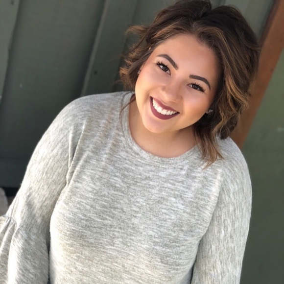 Meet your Posh Ambassador, Gabby! - Picture 4 of 8